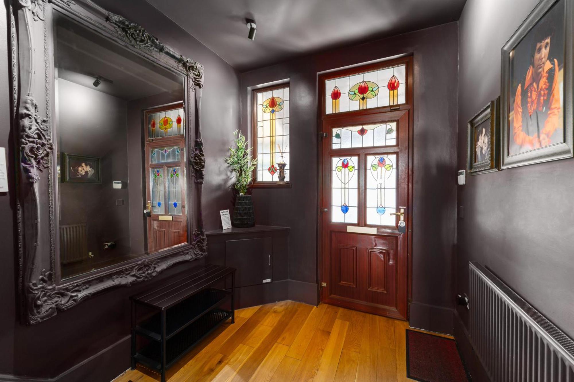 City Retreat, Spacious 4 Bed House, Games Room, Parking, Hot Tub & Bbq Cardiff Exterior foto