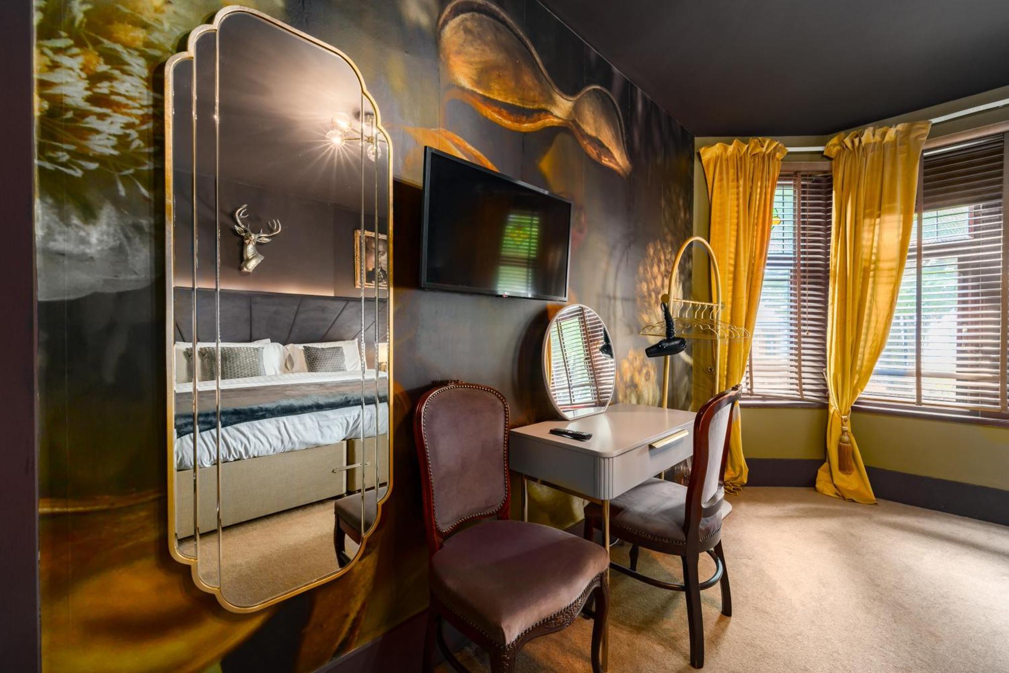 City Retreat, Spacious 4 Bed House, Games Room, Parking, Hot Tub & Bbq Cardiff Exterior foto