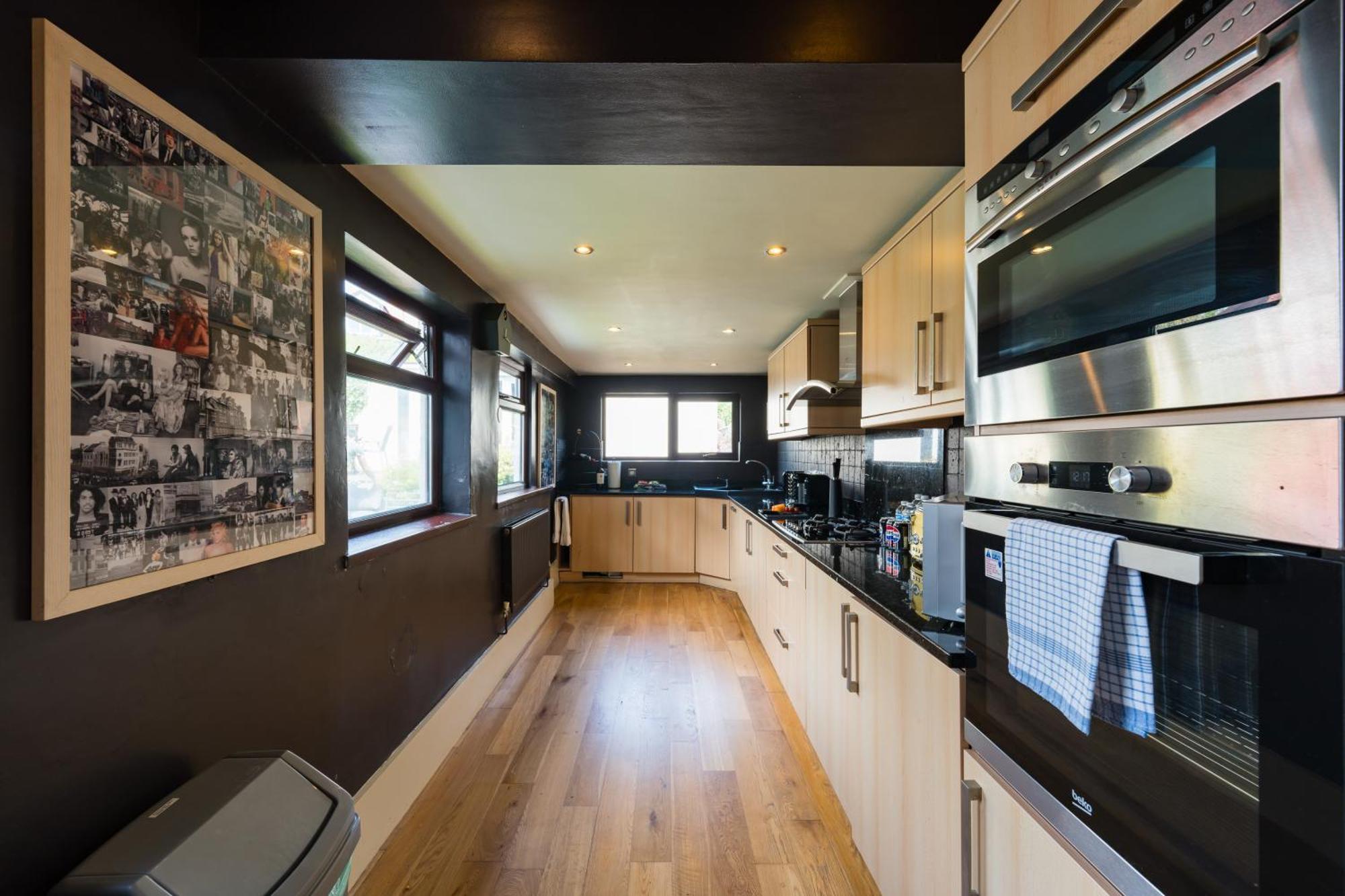 City Retreat, Spacious 4 Bed House, Games Room, Parking, Hot Tub & Bbq Cardiff Exterior foto